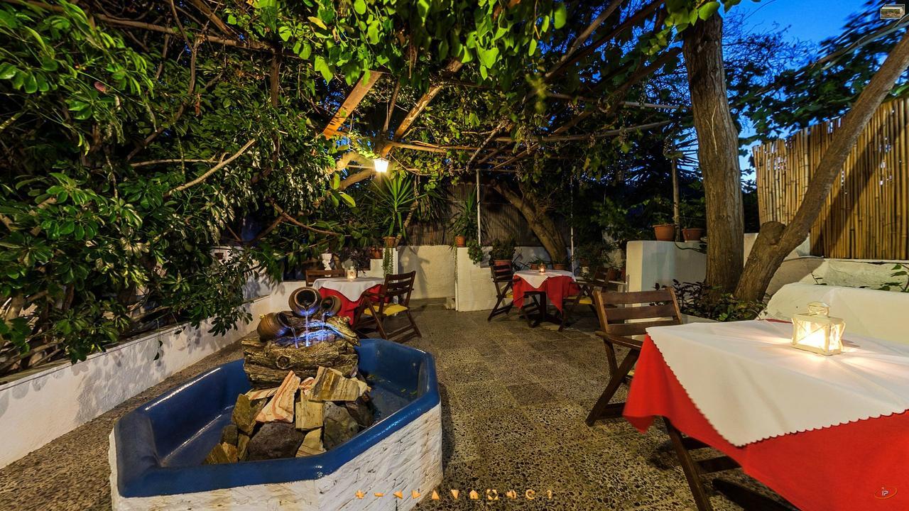 Hotel Dionysis Studios アダマス エクステリア 写真
